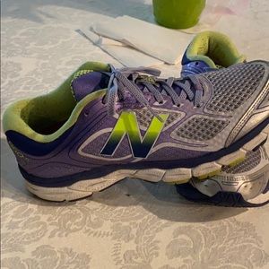 New Balance 860 running shoes version 6, lavender